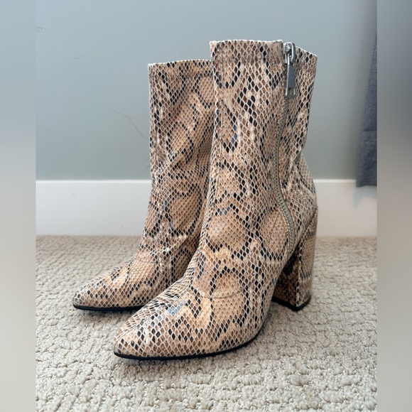 Public Rec Shoes - Public Desire Snakeskin Print Ankle Boots Size 8 Statement Block Heel Booties